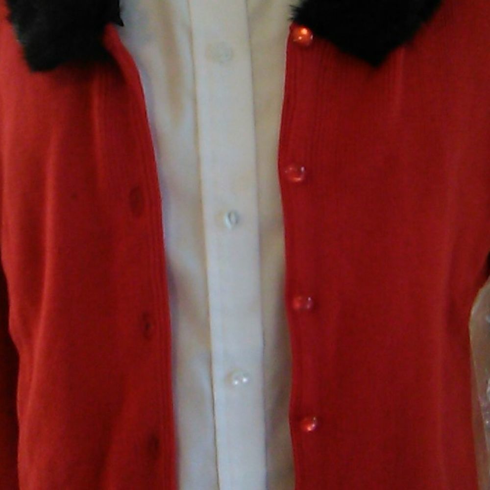 KIKIT Sweater With Two Collars - Picture 5 of 13